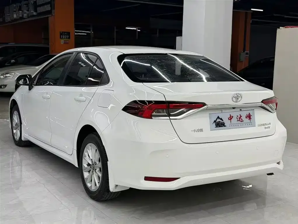 Toyota Corolla 2021 из CN, фото 7
