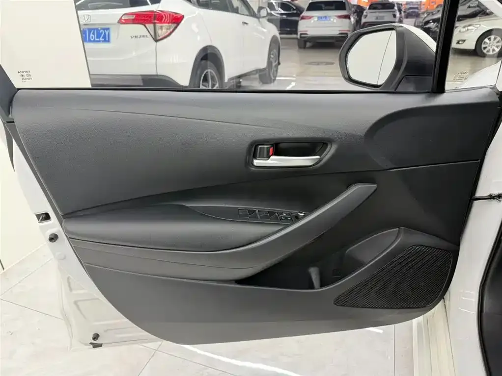 Toyota Corolla 2021 из CN, фото 8