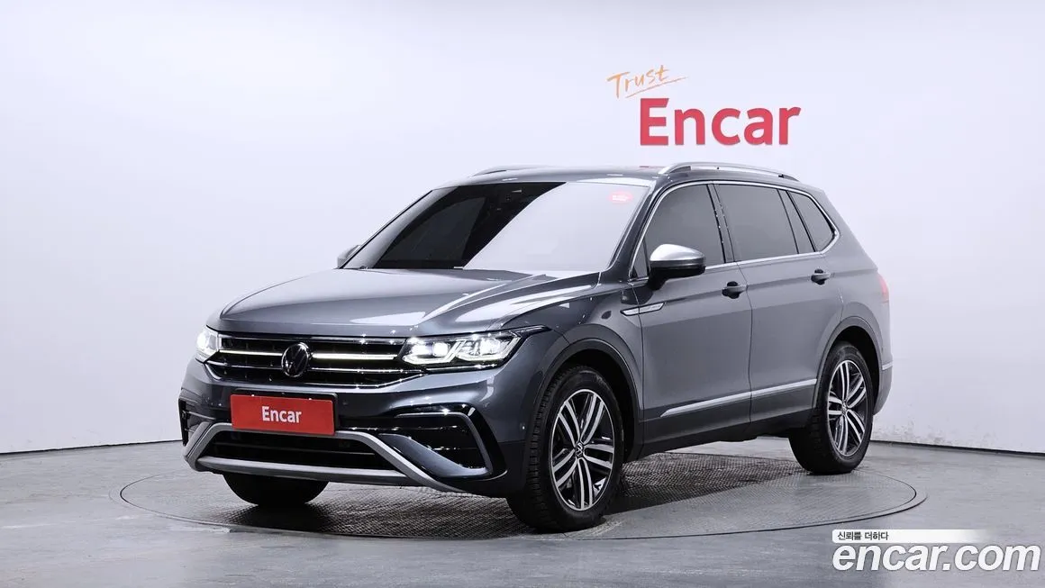 Volkswagen Tiguan — фото 1