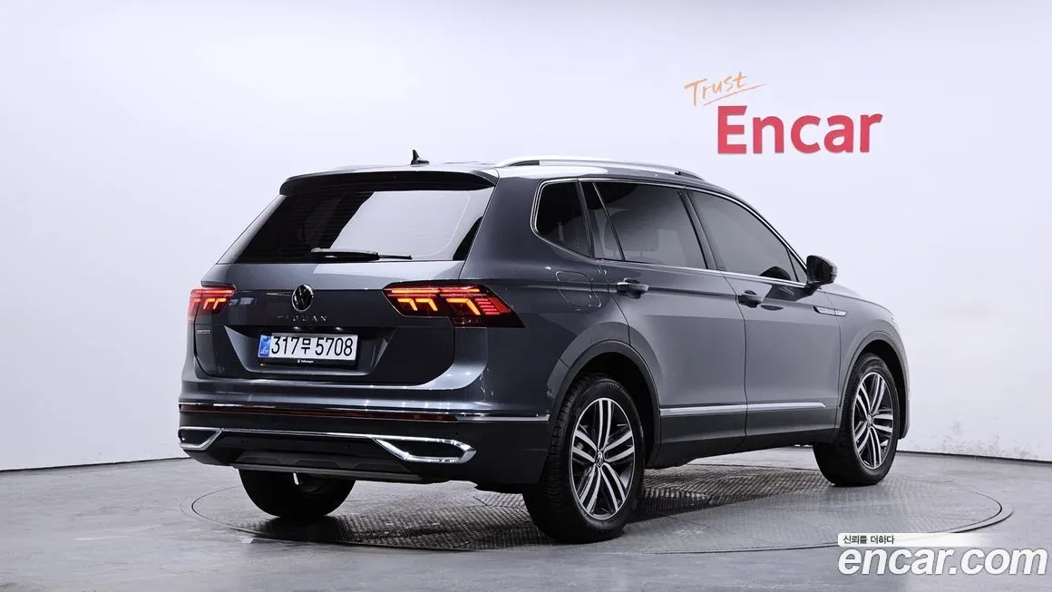 Volkswagen Tiguan — фото 2