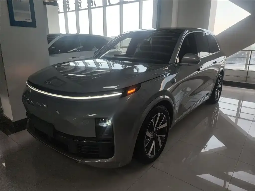 Li Auto L8 2023 из CN, фото 2