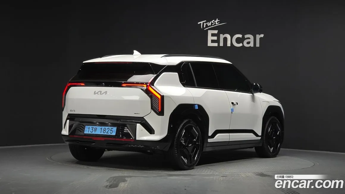 Kia EV3 — фото 2
