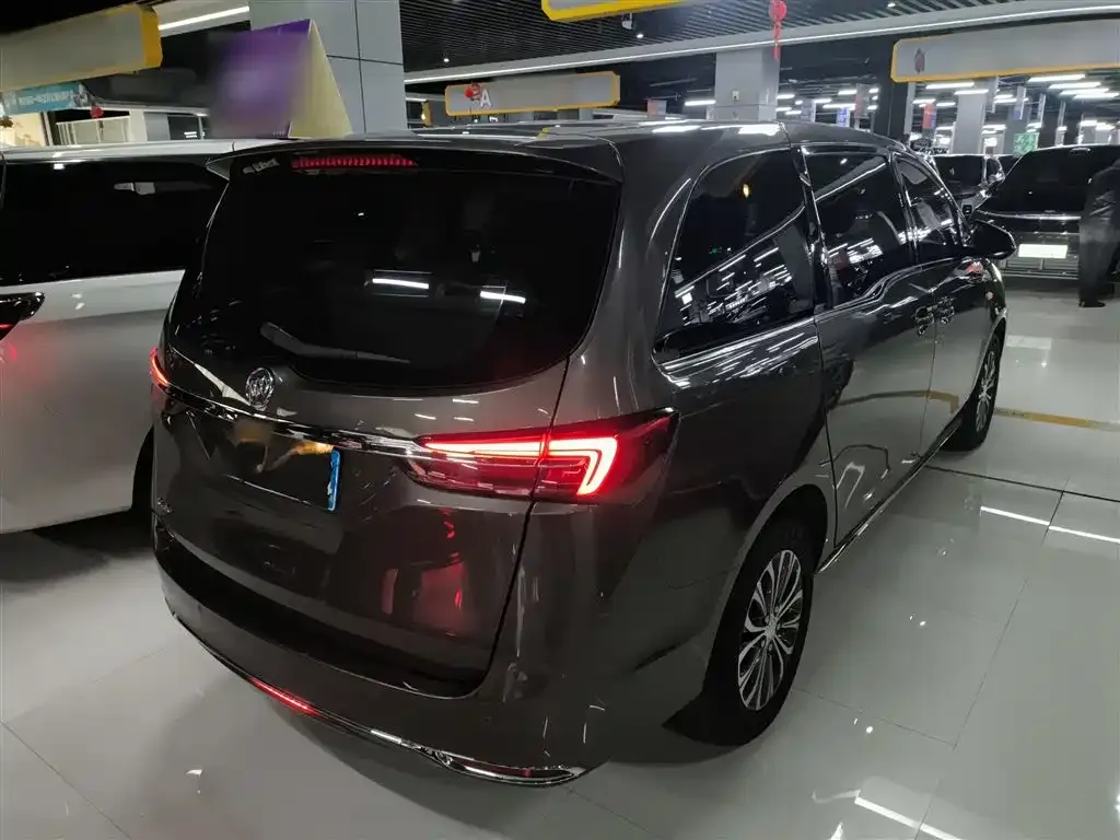 Buick GL8 2023 из CN, фото 7