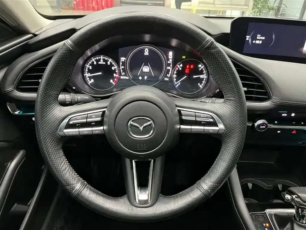 Mazda 3 Axela 2021 из CN, фото 3