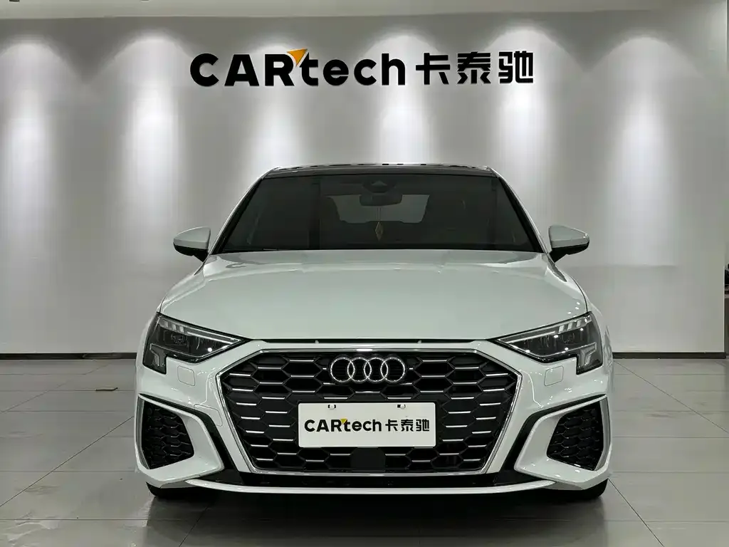 Audi A3 2023 из CN, фото 1