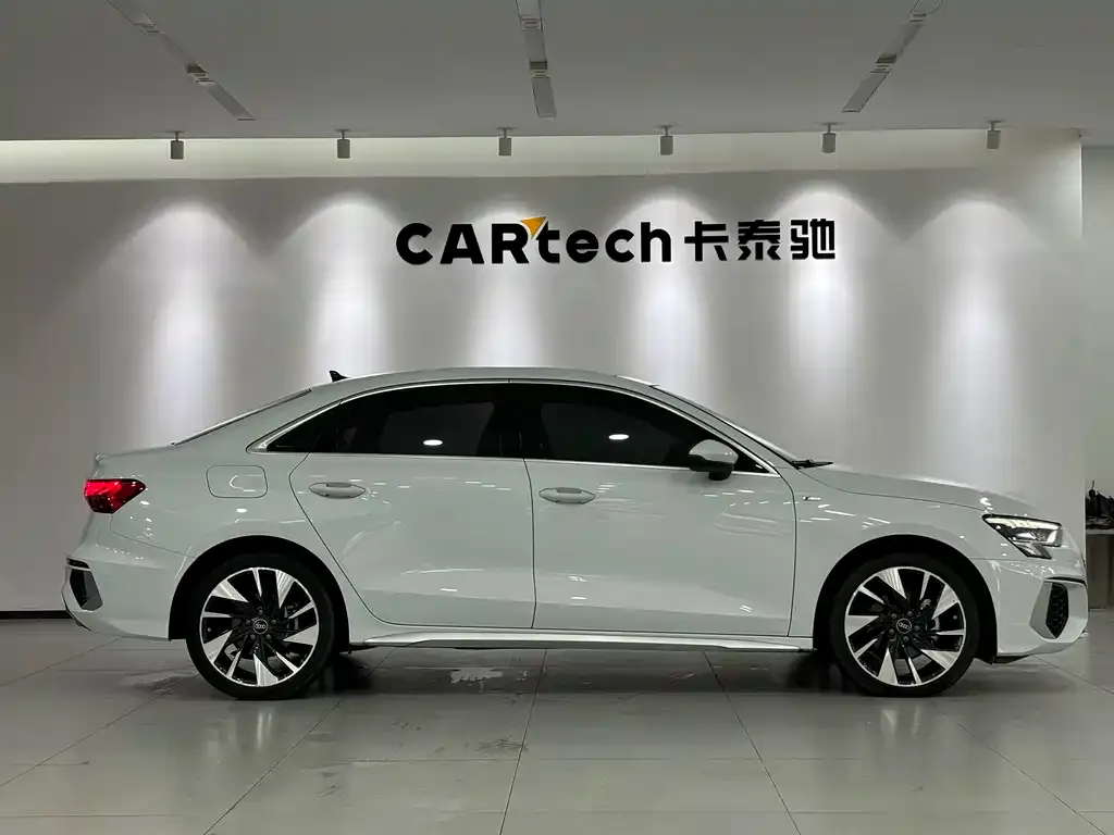 Audi A3 2023 из CN, фото 5