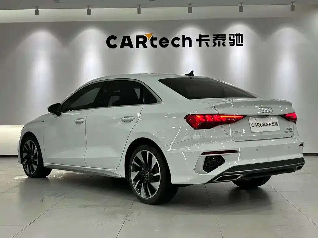 Audi A3 2023 из CN, фото 9
