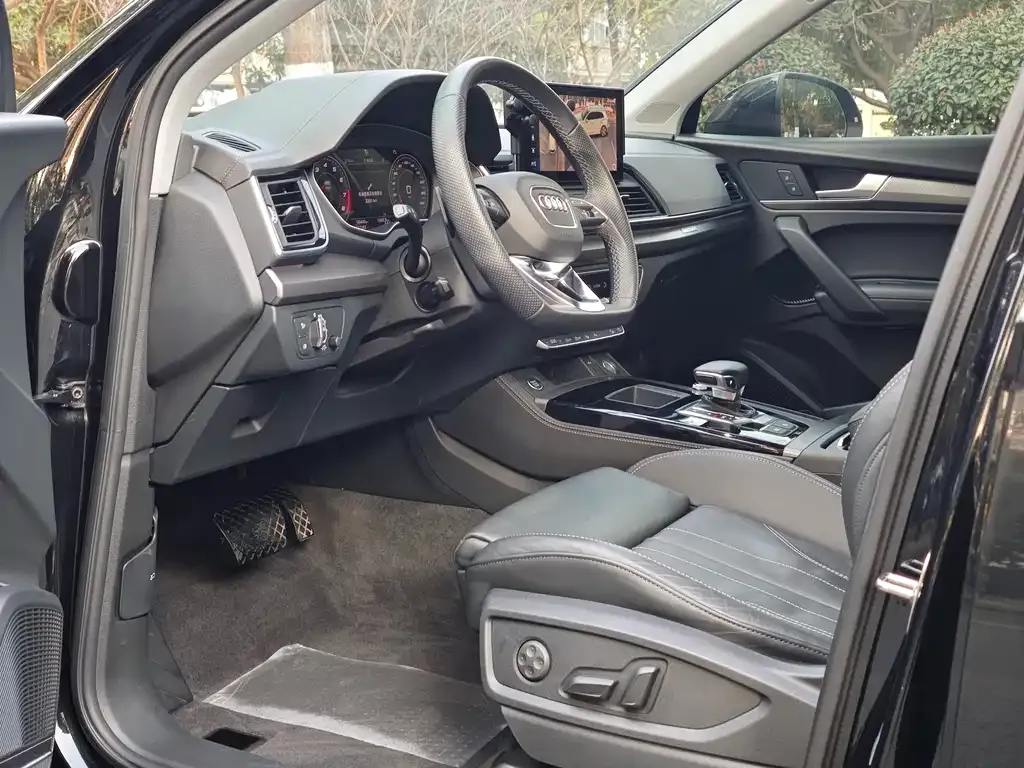 Audi Q5L 2022 из CN, фото 5