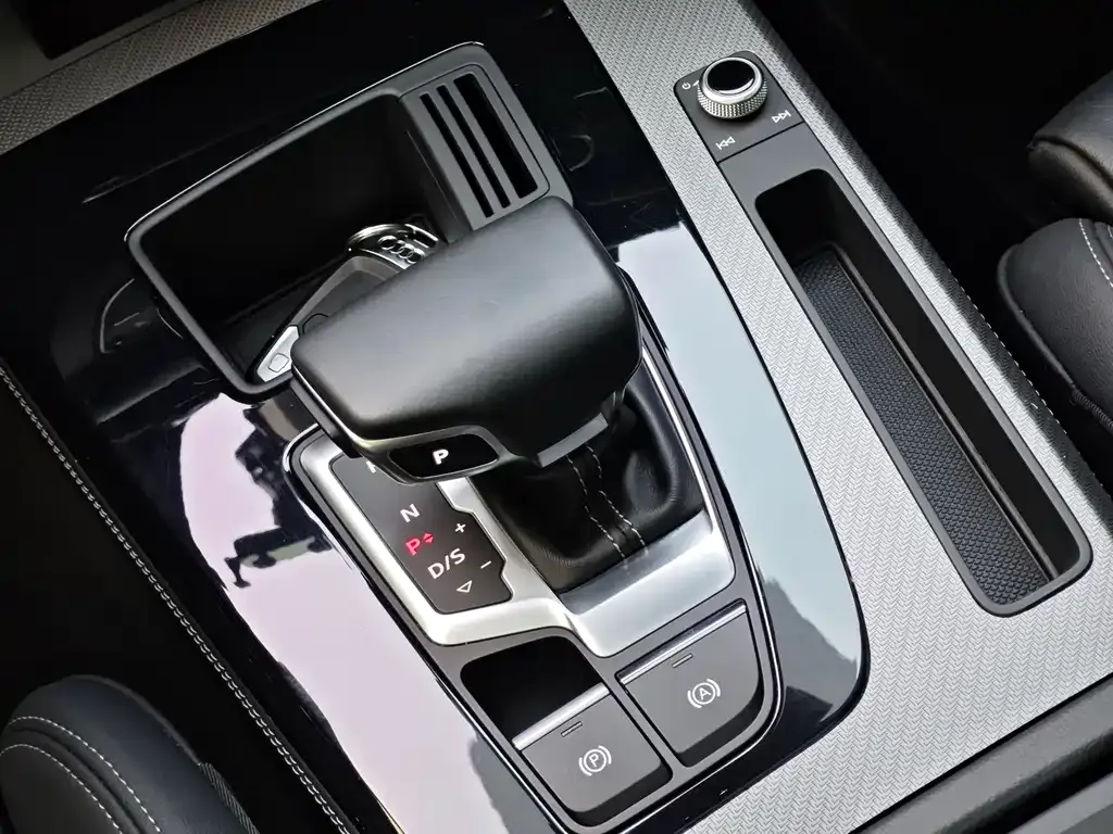 Audi Q5L 2022 из CN, фото 8