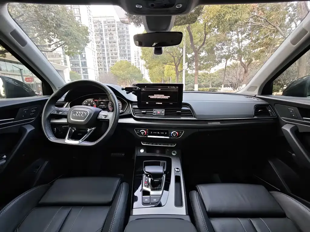 Audi Q5L 2022 из CN, фото 9