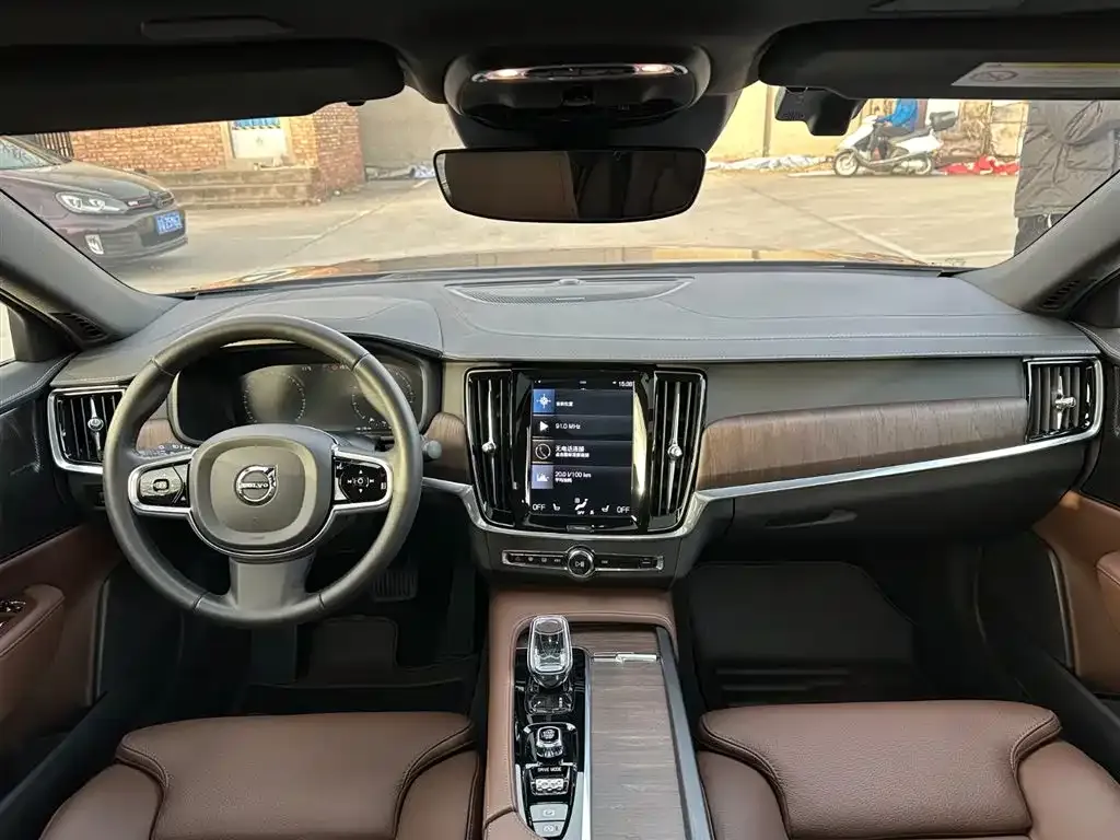 Volvo S90 — фото 10