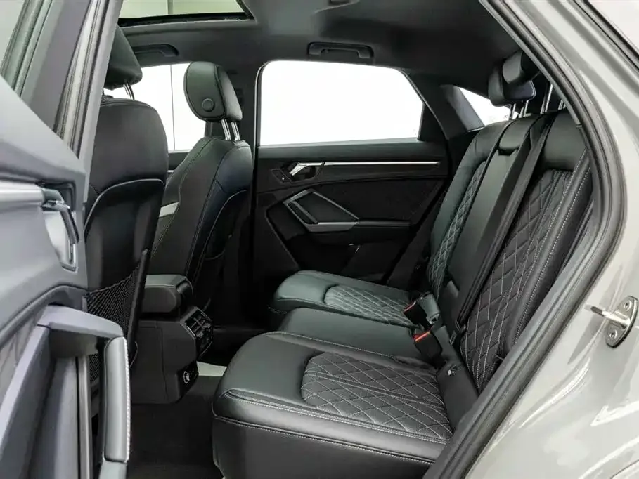 Audi Q3 Sportback — фото 5