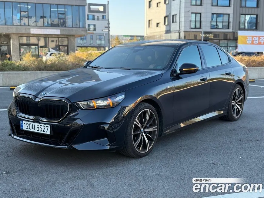 BMW 5-Series 2024 из KR, фото 3