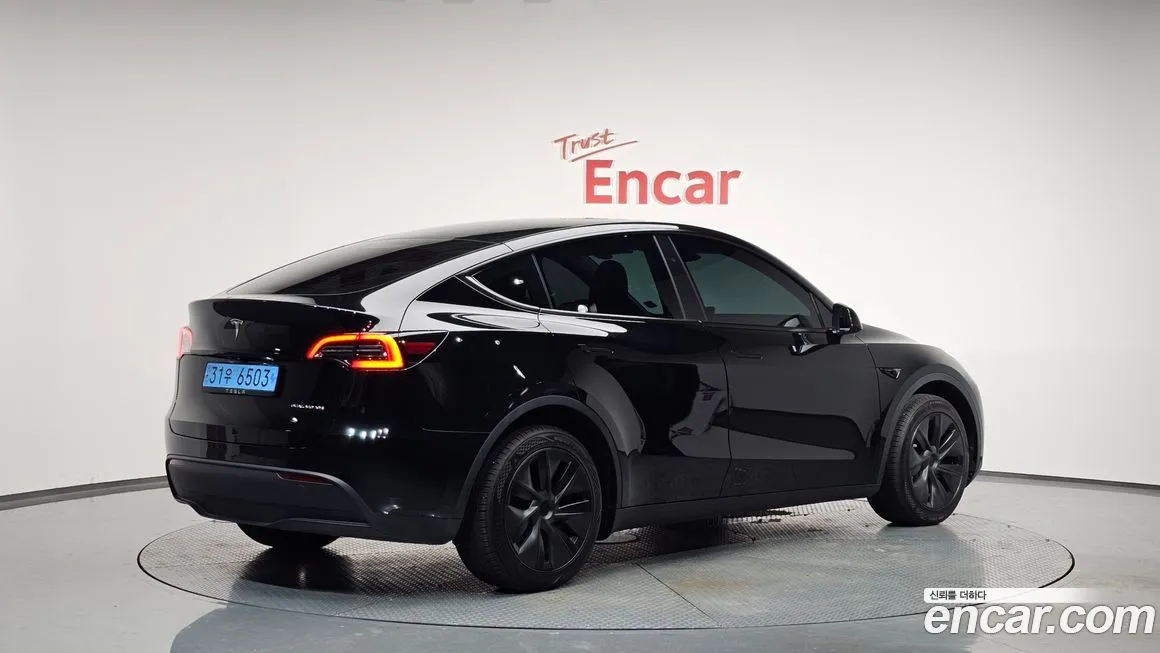 Tesla Model Y — фото 2
