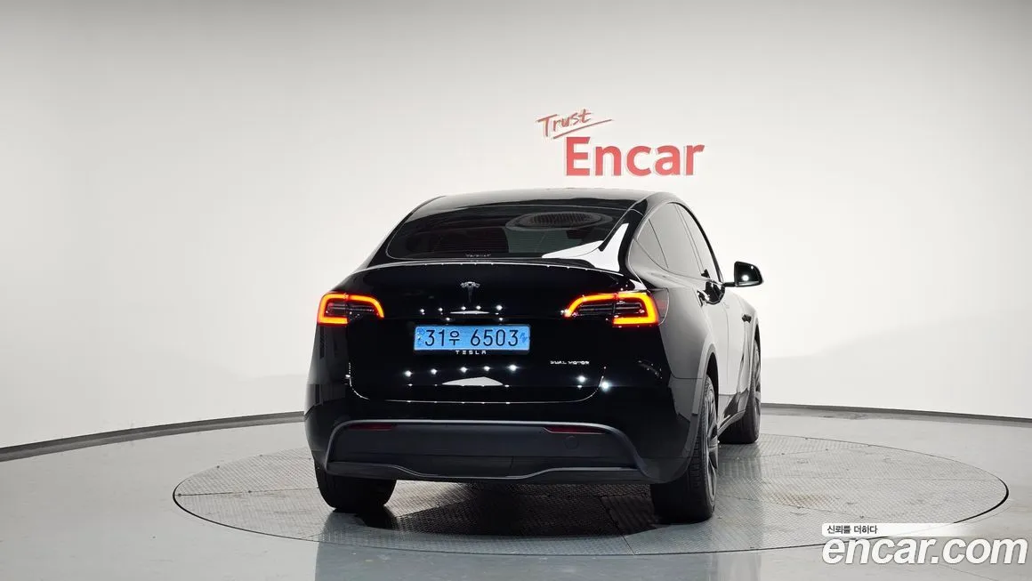 Tesla Model Y — фото 4
