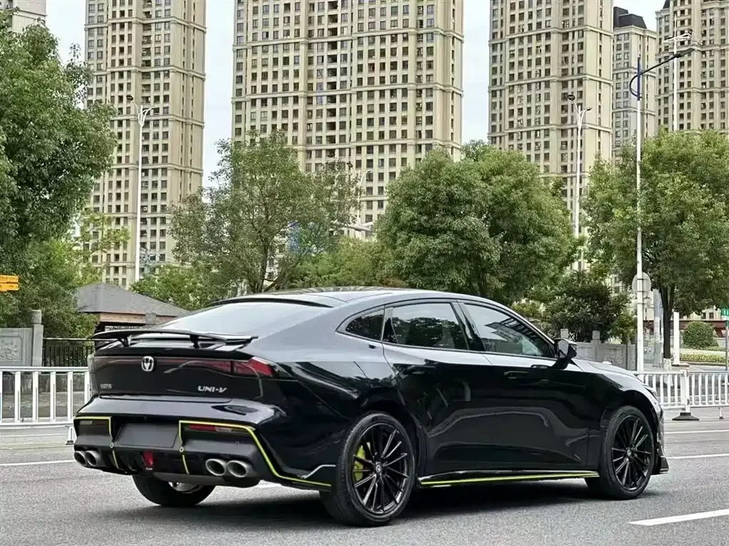 Changan UNI-V 2023 из CN, фото 5
