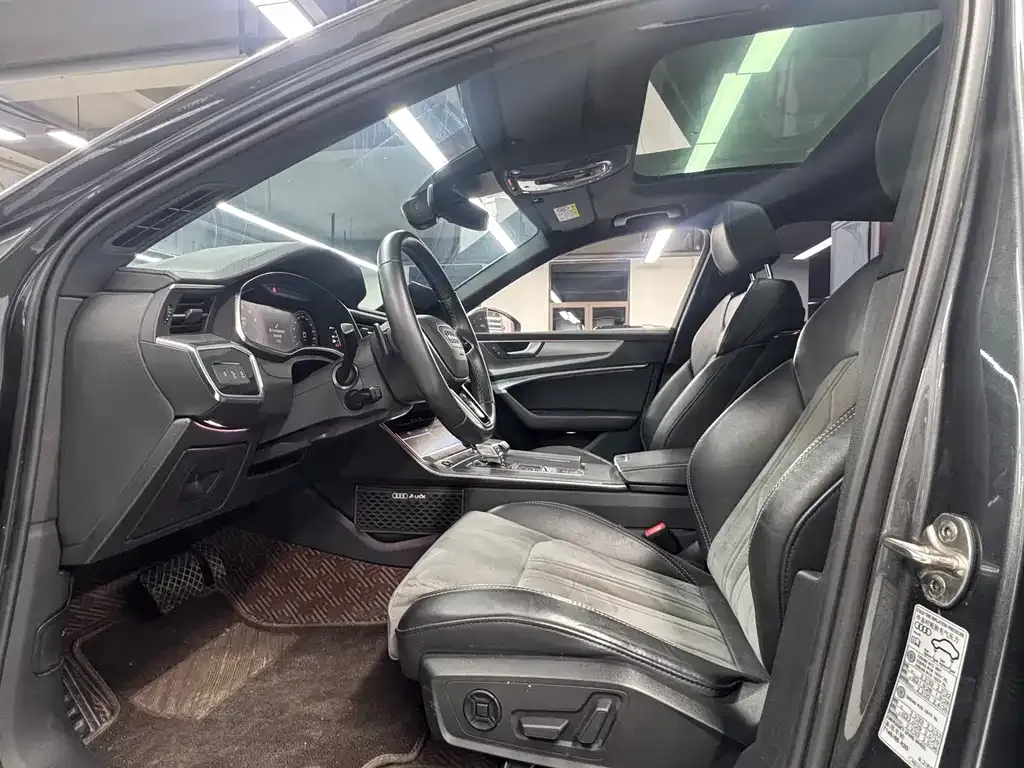Audi A6L 2022 из CN, фото 10