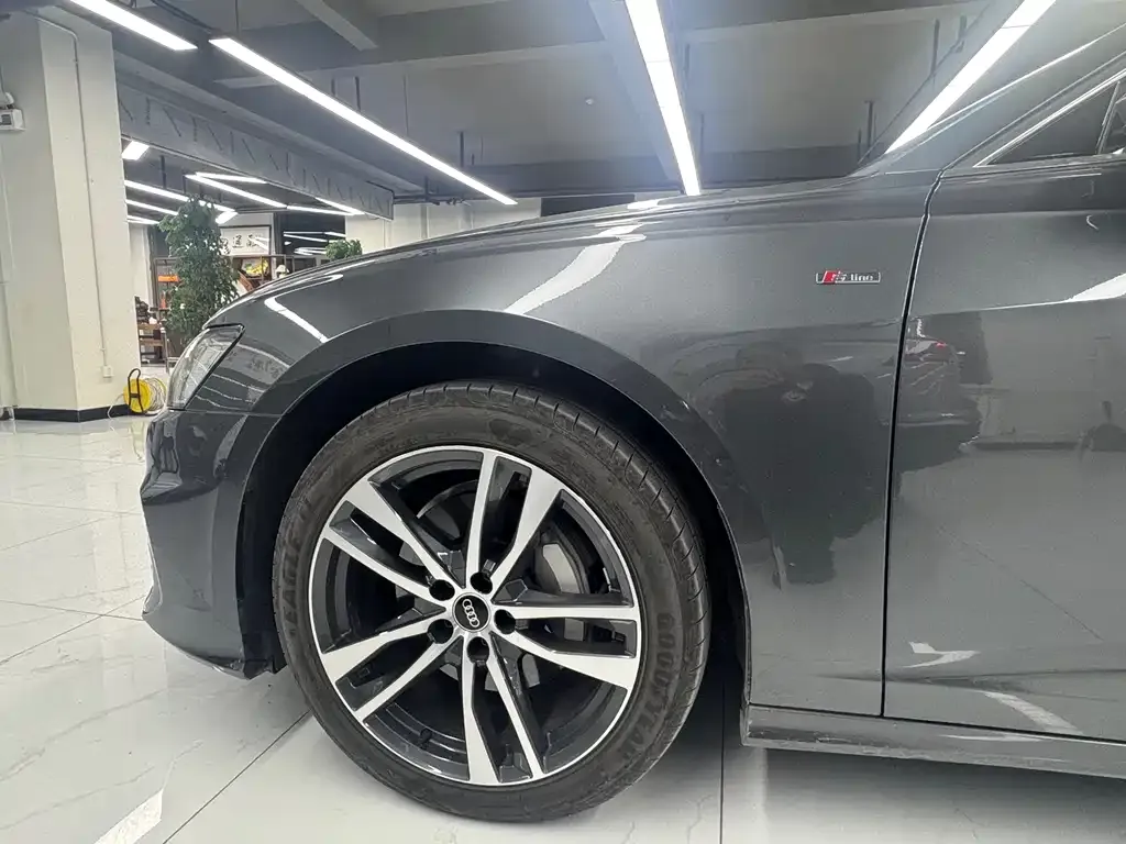 Audi A6L 2022 из CN, фото 8