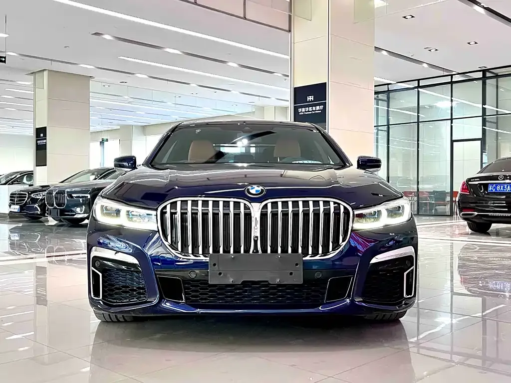 BMW 7 Series 2021 из CN, фото 2