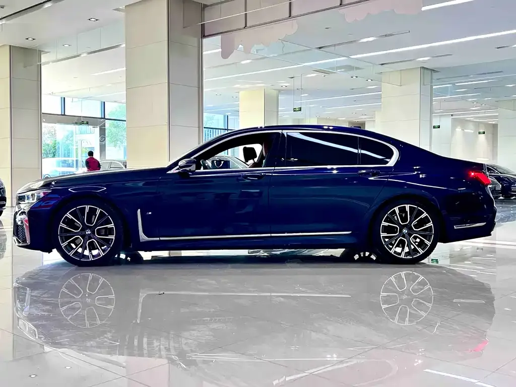 BMW 7 Series 2021 из CN, фото 3