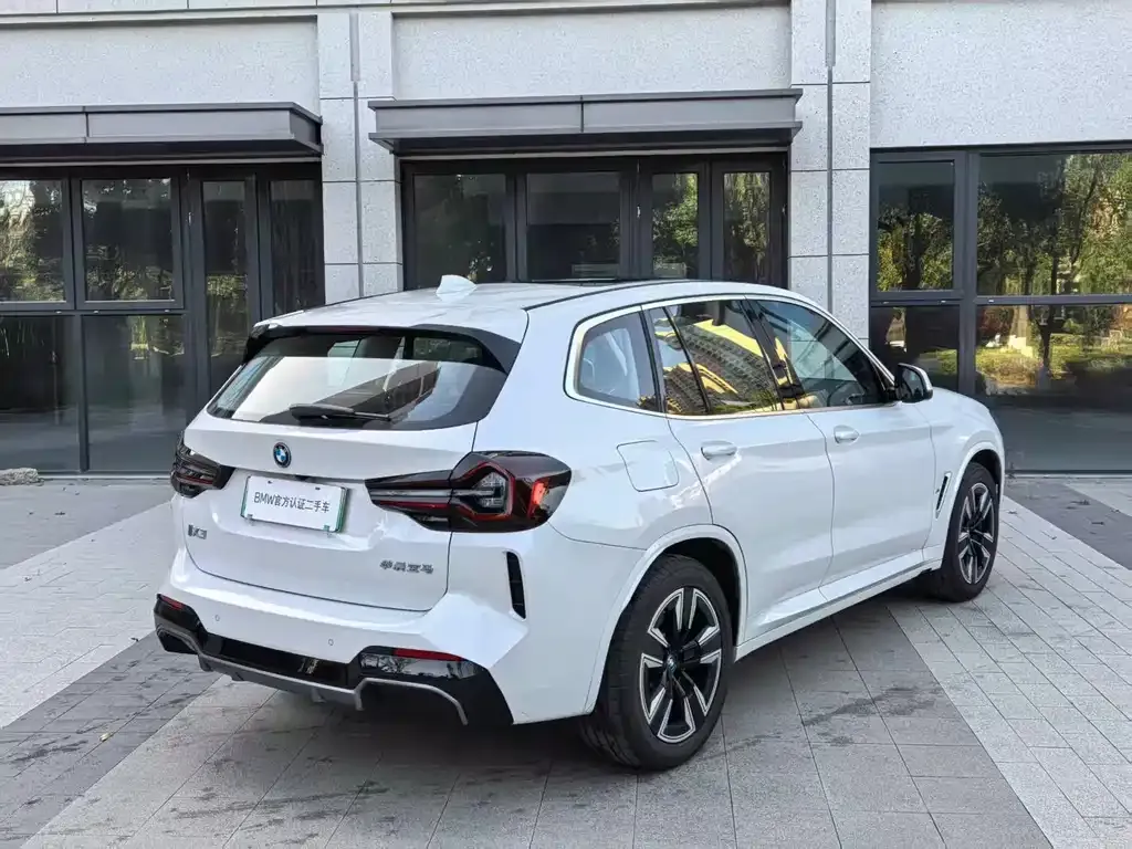 BMW iX3 2025 из CN, фото 4