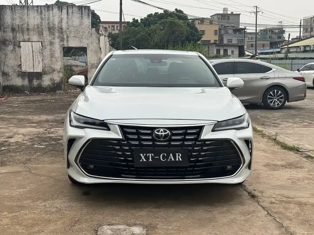 Toyota Avalon 2023 из CN, фото 1