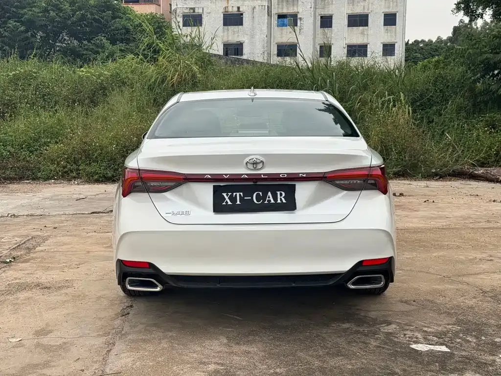 Toyota Avalon 2023 из CN, фото 4