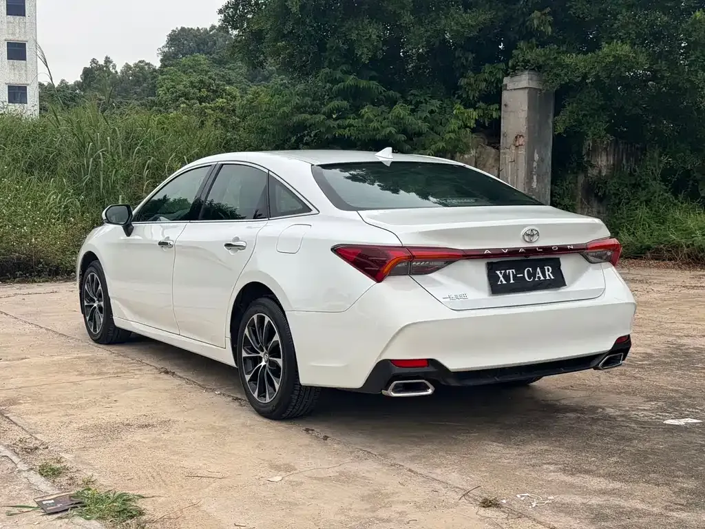 Toyota Avalon 2023 из CN, фото 5