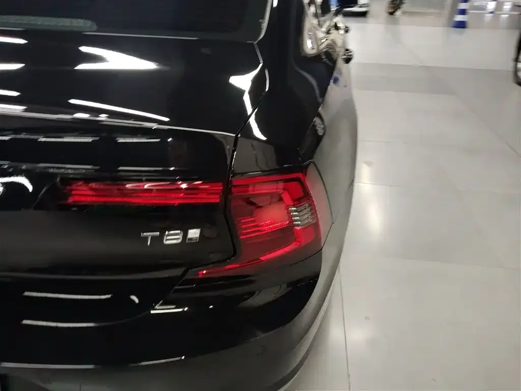 Volvo S90 PHEV 2025 из CN, фото 8