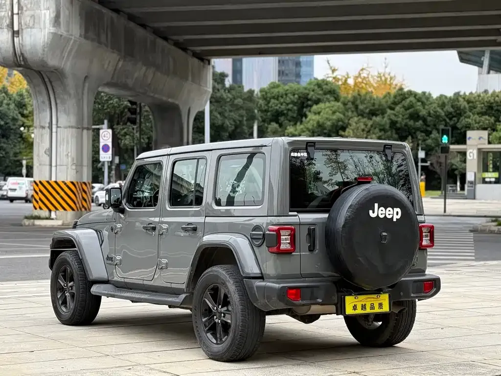 Jeep Wrangler 2023 из CN, фото 7