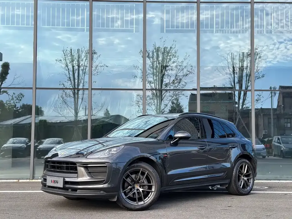 Porsche Macan — фото 1