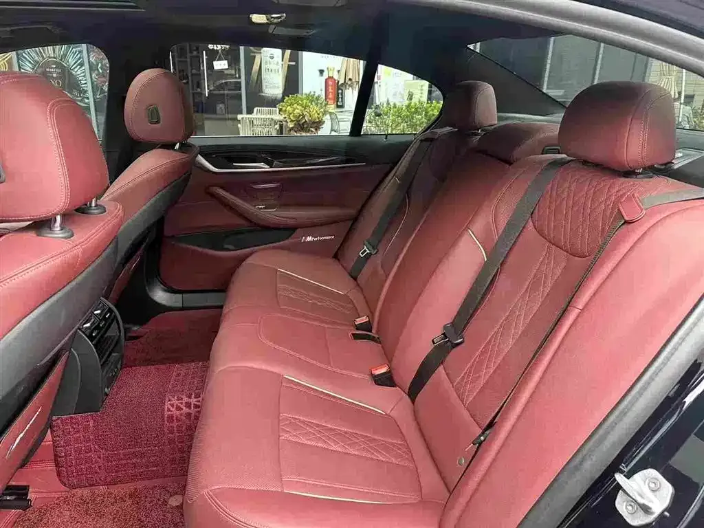 BMW 5 Series 2021 из CN, фото 5