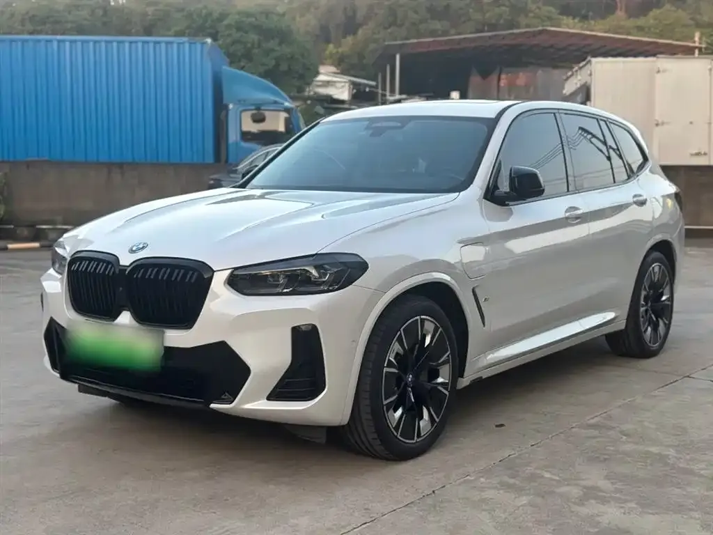 BMW iX3 — фото 2
