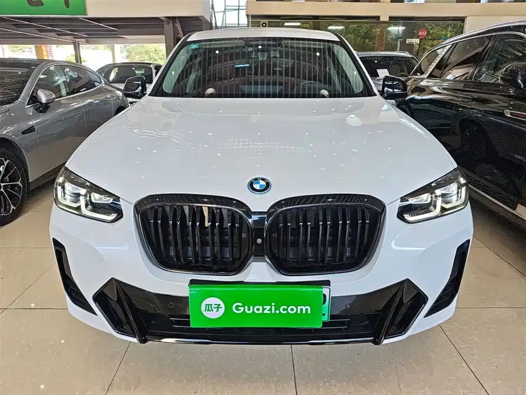 BMW iX3 — фото 3
