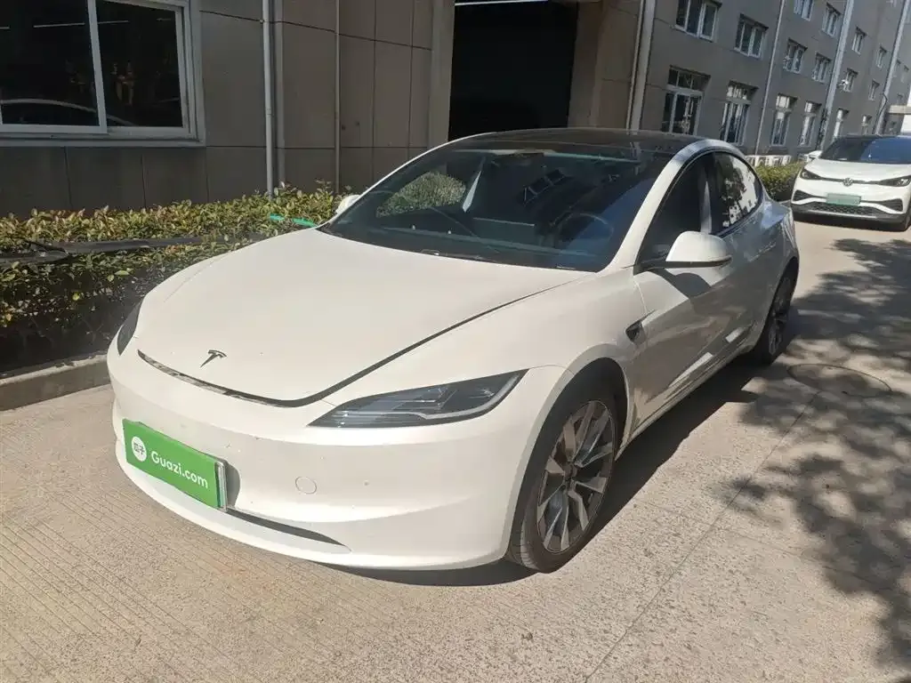 Tesla Model 3 2024 из CN, фото 2