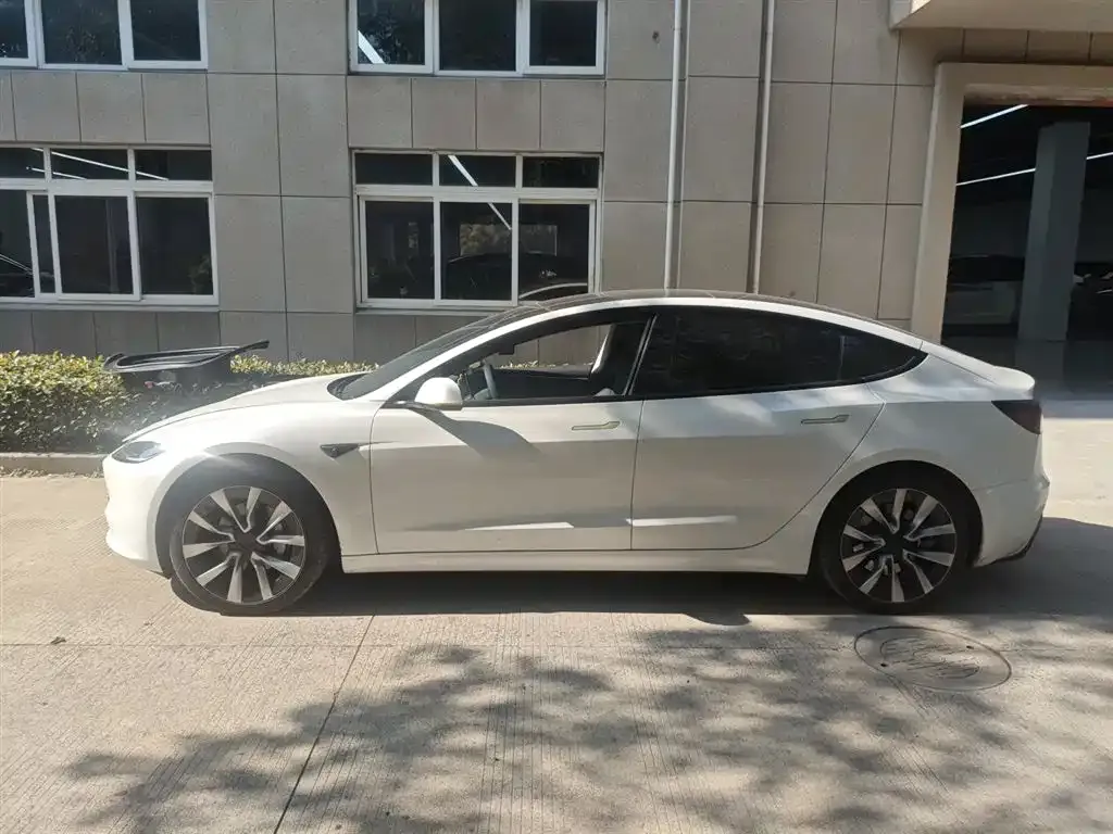 Tesla Model 3 2024 из CN, фото 5