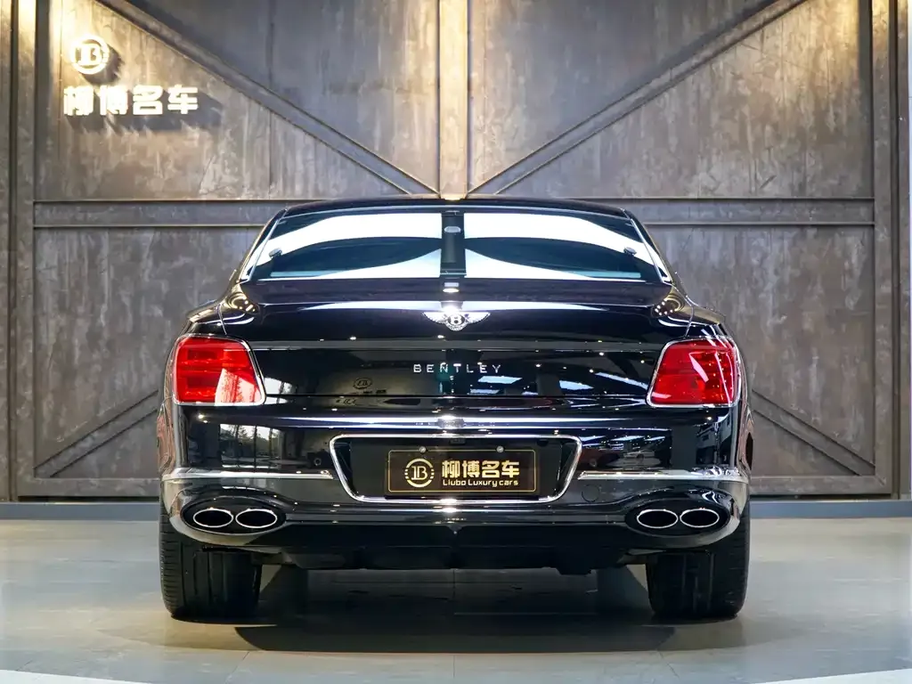 Bentley Flying Spur — фото 3
