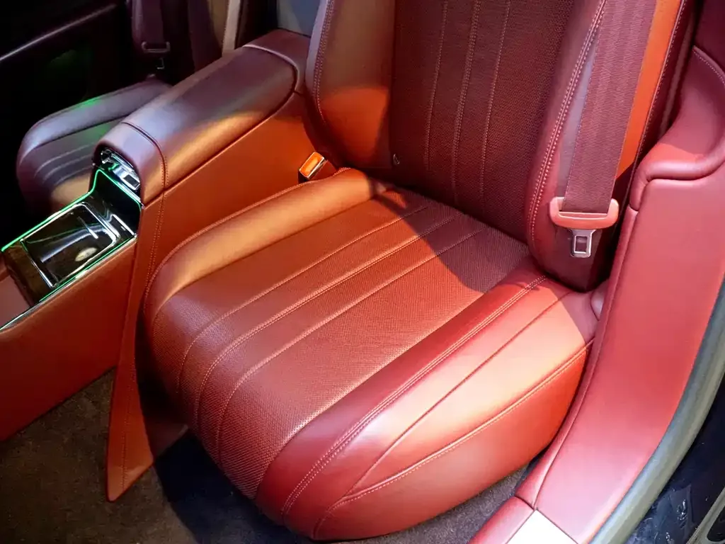Bentley Flying Spur — фото 9