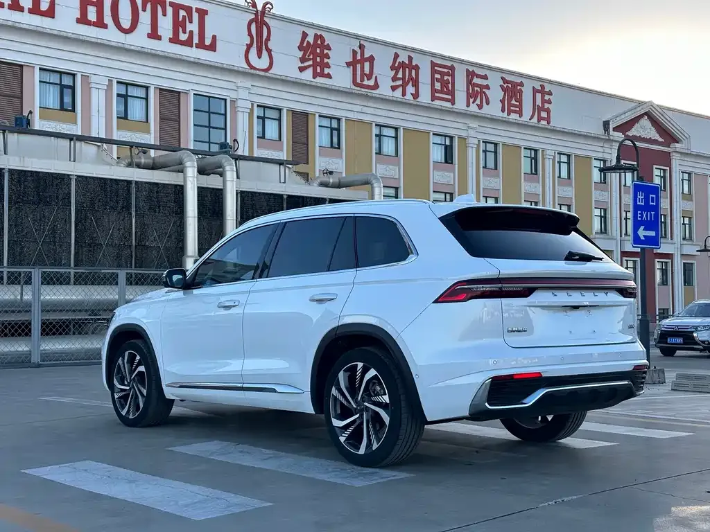Geely Xingyue L — фото 7