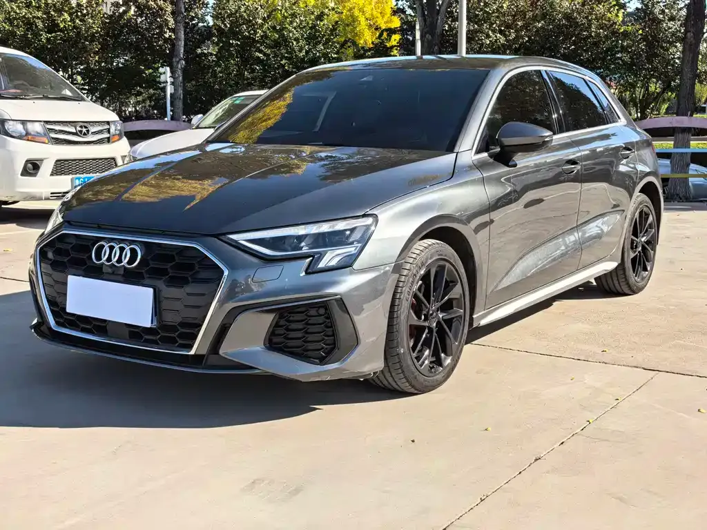 Audi A3 — фото 1