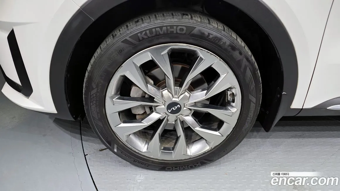 Kia Sorento — фото 5
