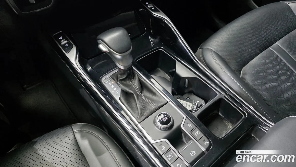 Kia Sorento — фото 9