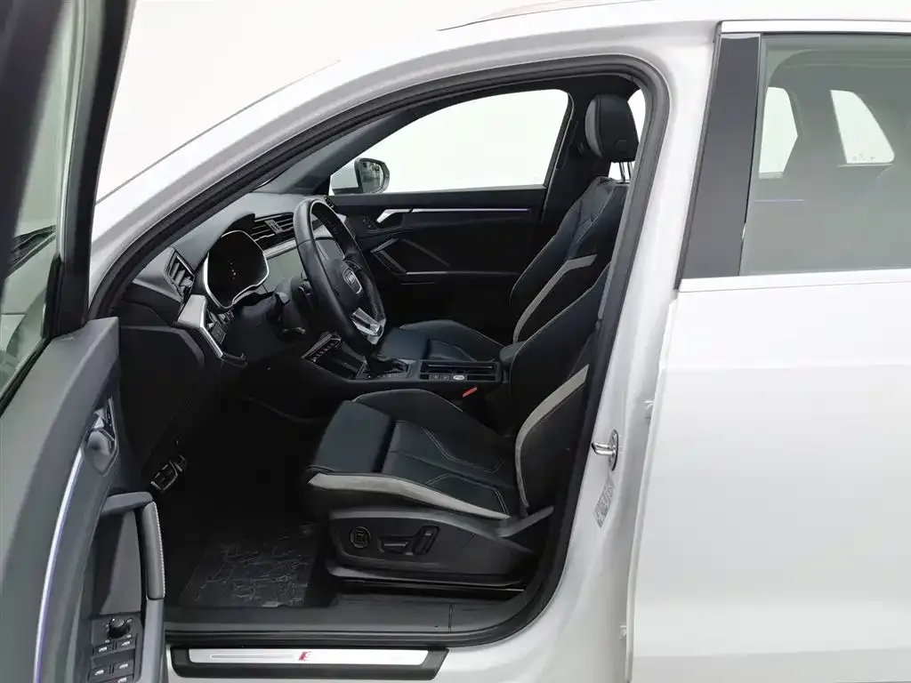 Audi Q3 2024 из CN, фото 10