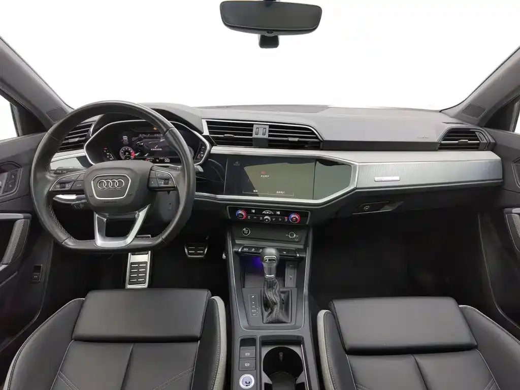 Audi Q3 2024 из CN, фото 5