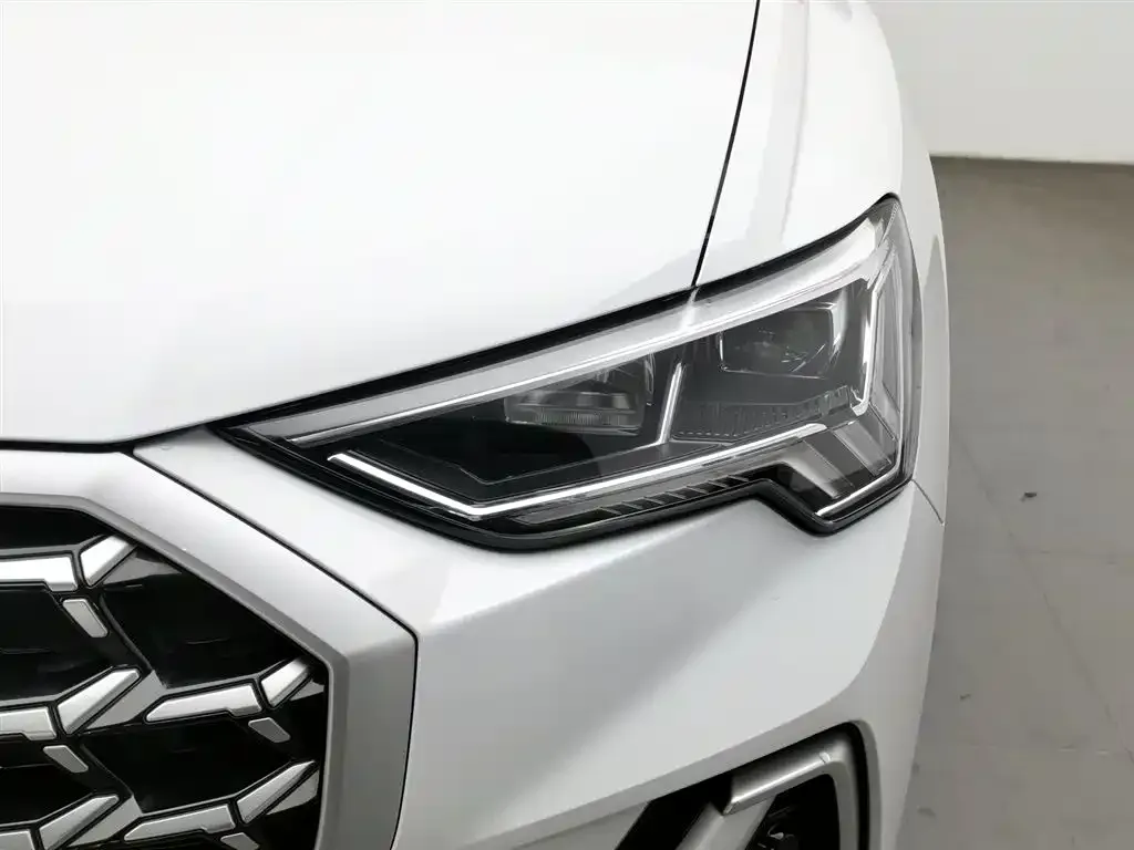 Audi Q3 2024 из CN, фото 7