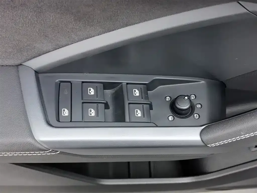 Audi Q3 2024 из CN, фото 9
