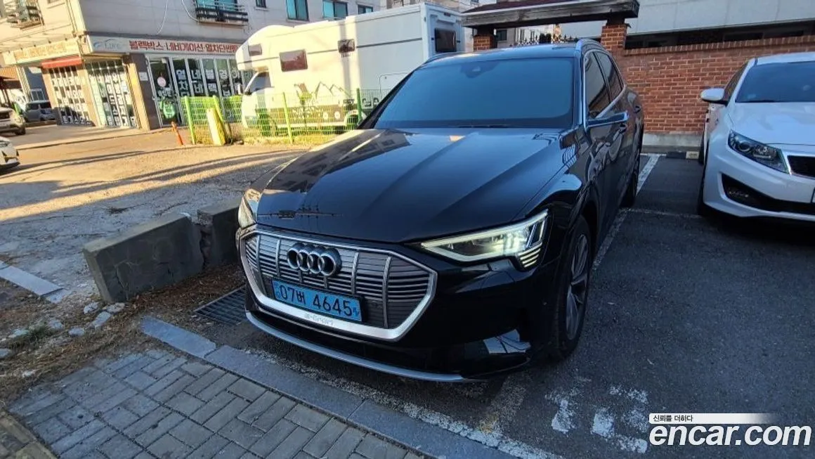 Audi e-tron 2022 из KR, фото 1