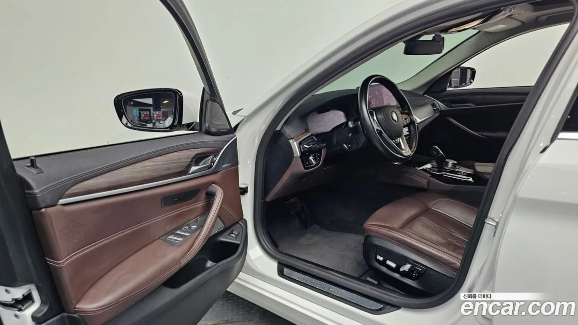 BMW 5-Series 2021 из KR, фото 10
