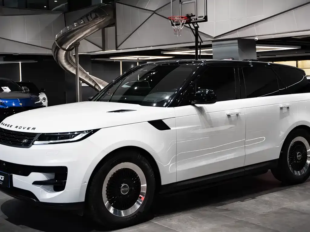 Land Rover Sport 2023 из CN, фото 1