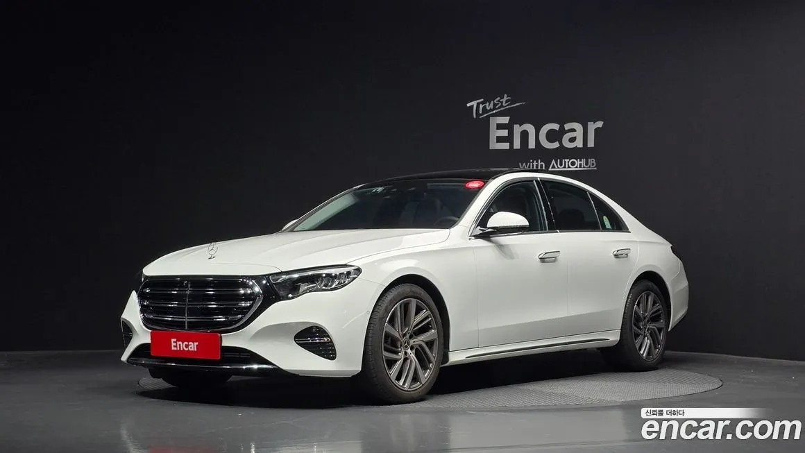 Mercedes-Benz E-Class — фото 1